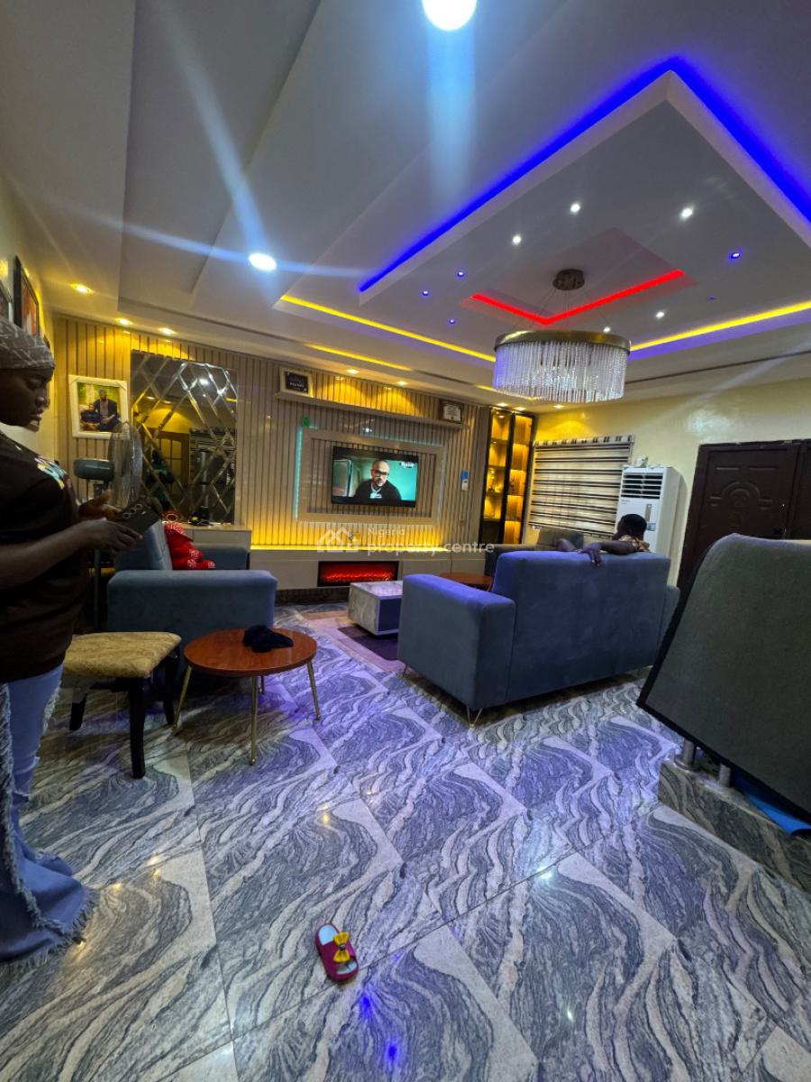 3 Bedroom with a Self Con, Agunfoye, Igbogbo, Ikorodu, Lagos, Detached Bungalow for Sale