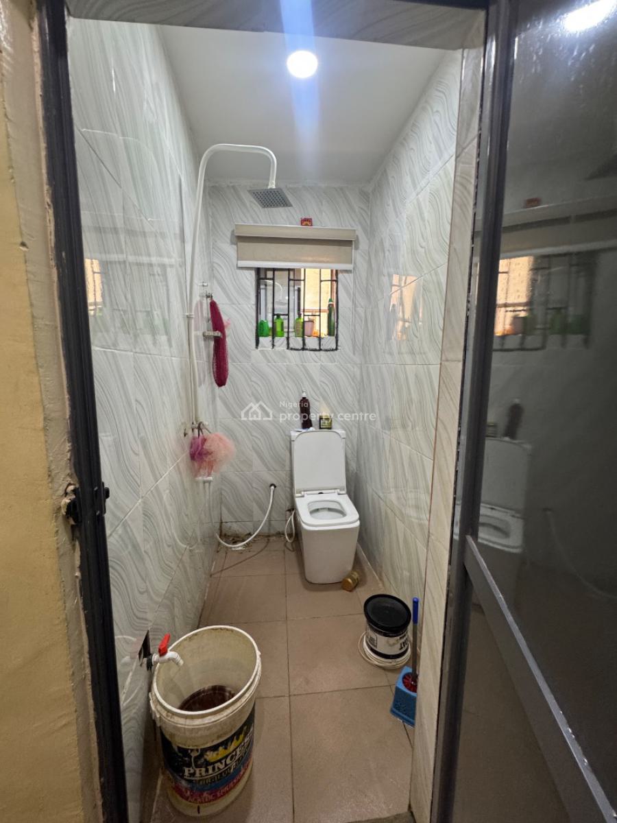 3 Bedroom with a Self Con, Agunfoye, Igbogbo, Ikorodu, Lagos, Detached Bungalow for Sale