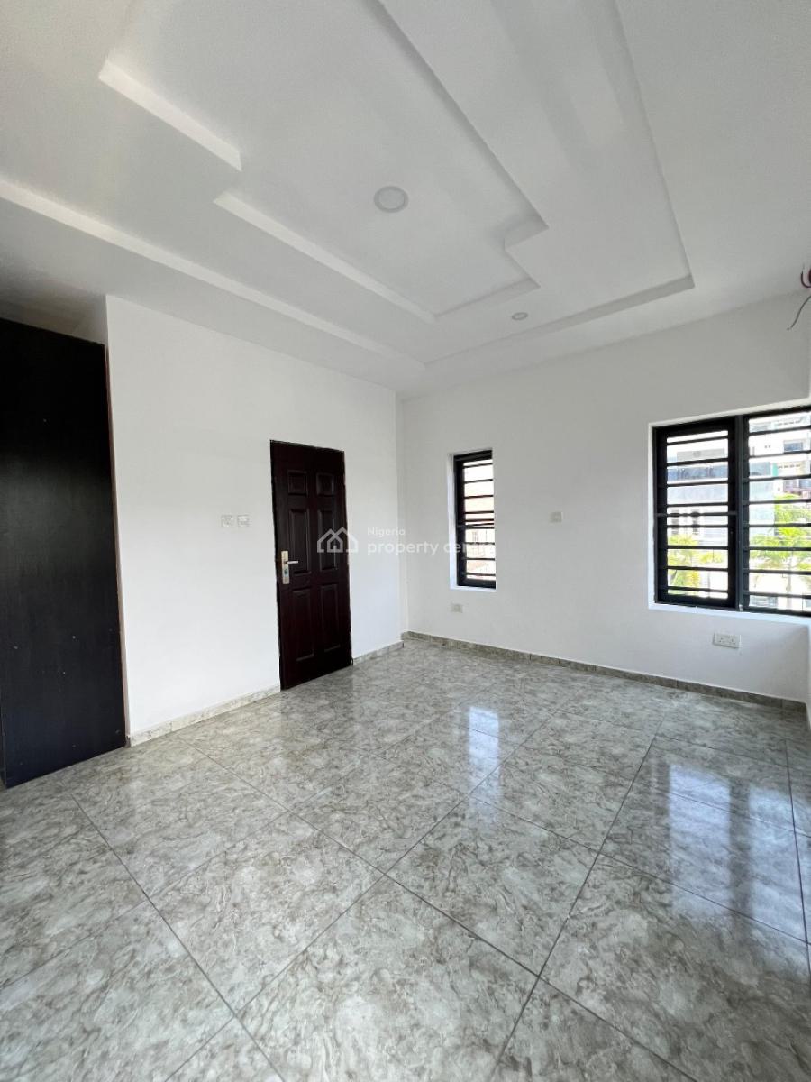 Well Built 3 Bedroom Apartment with a Bq in a Gated Secured Estate, Lekki Phase 1, Lekki, Lagos, Flat / Apartment for Sale