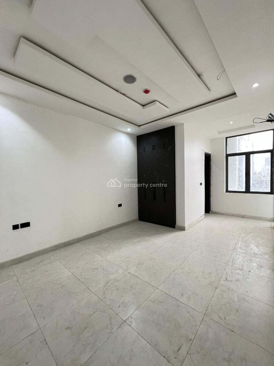 Spacious 2 Bedroom Apartment with Bq, Swimming Pool, Gym  and Elevator, Lekki Phase 1, Lekki, Lagos, Flat / Apartment for Sale