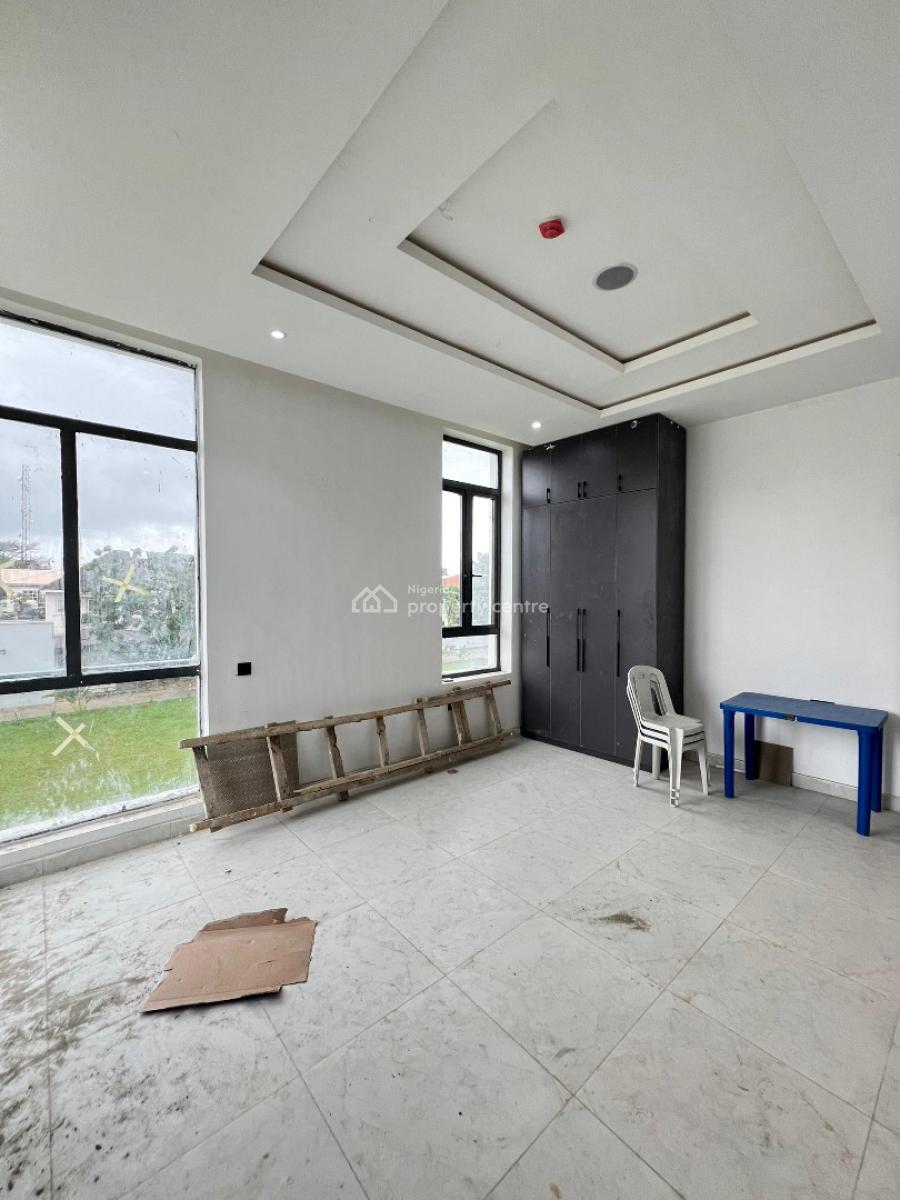 Spacious 2 Bedroom Apartment with Bq, Swimming Pool, Gym  and Elevator, Lekki Phase 1, Lekki, Lagos, Flat / Apartment for Sale