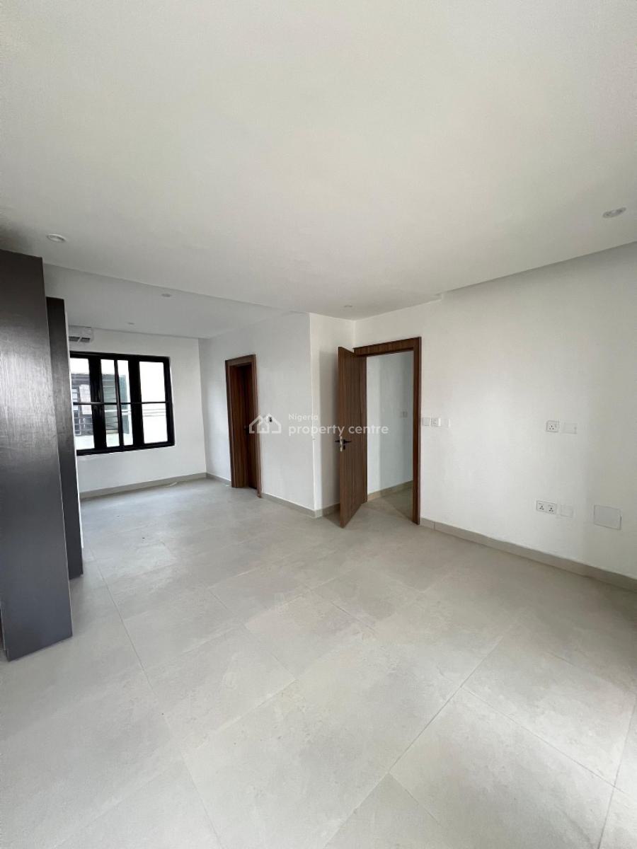 4 Bedroom Terraced Duplex in a Well Secure Location, Lekki Phase 1, Lekki, Lagos, Terraced Duplex for Sale