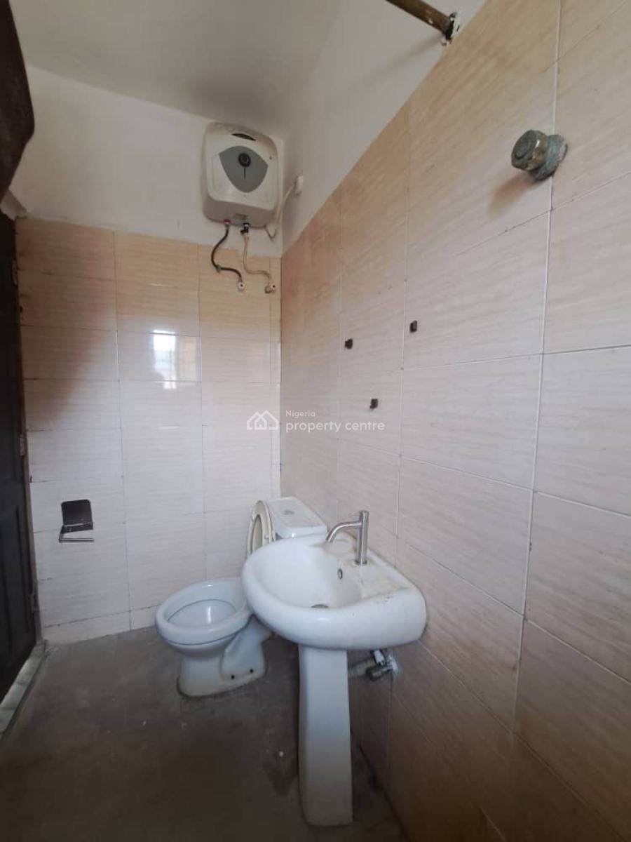 Luxury and Specious 3 Bedroom Flat Upstairs, Salem, Ikate, Lekki, Lagos, Flat / Apartment for Rent