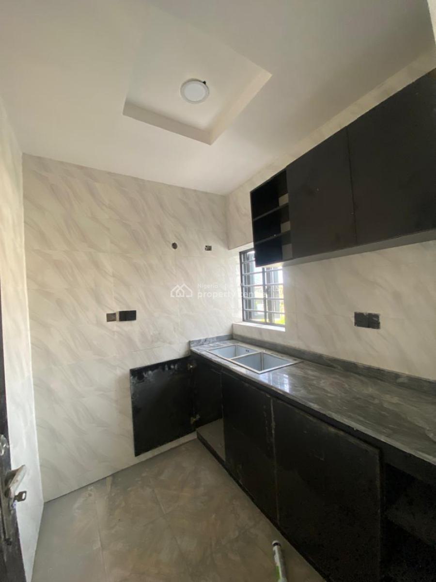 an Executive Two Bedroom Flat, Gova Gardens Ogombo, Off  Abraham Adesanya Ajah, Lekki, Lagos, Flat / Apartment for Rent