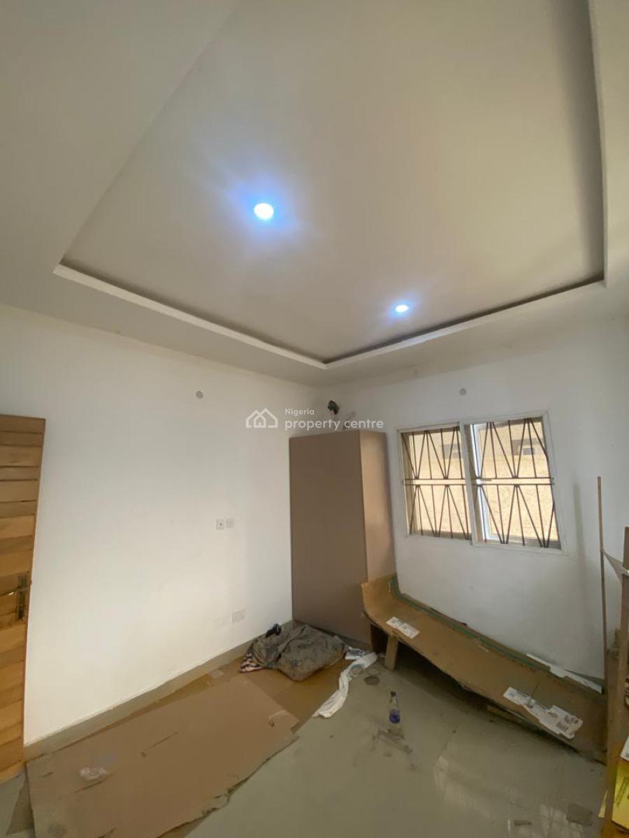 an Executive Three Bedroom Flat, Meadow Green Estate, Ogombo Off Abraham Adesanya Ajah, Lekki, Lagos, Flat / Apartment for Rent