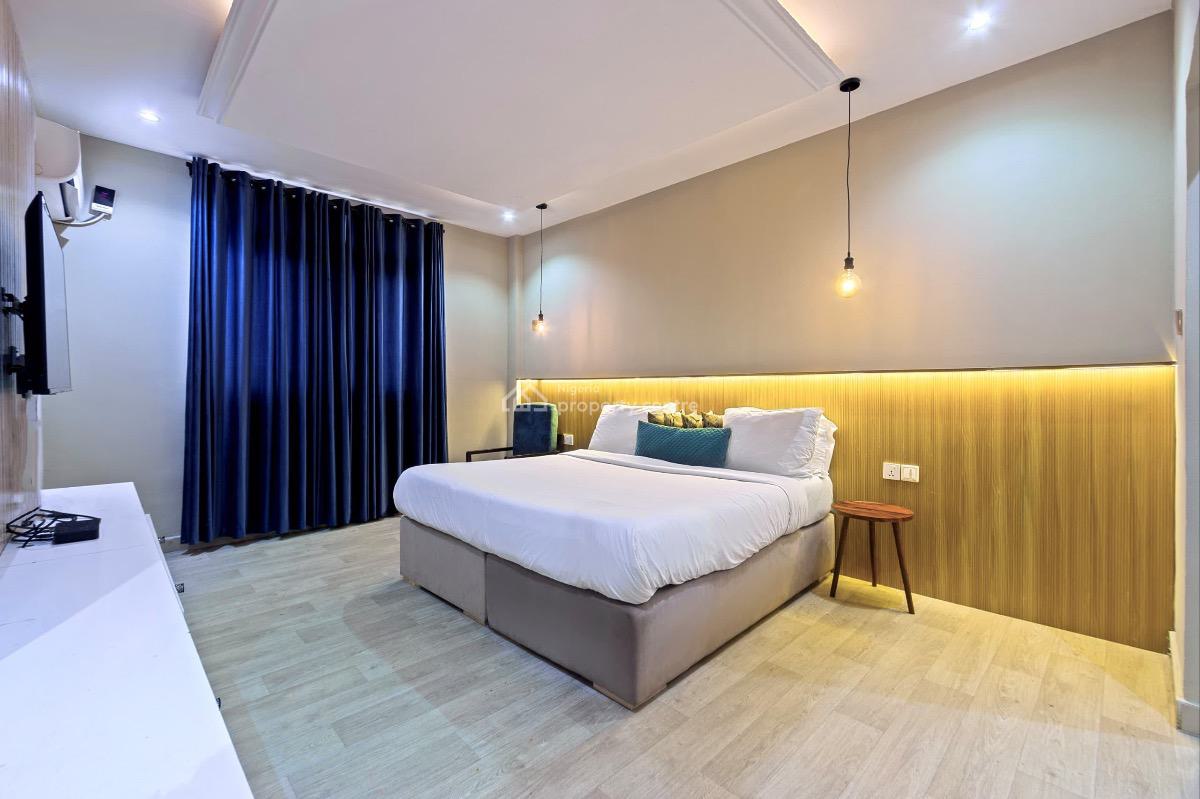 Luxury 3bedroom Waterfront, Admiralty Way, Lekki Phase 1, Lekki, Lagos, Flat / Apartment Short Let