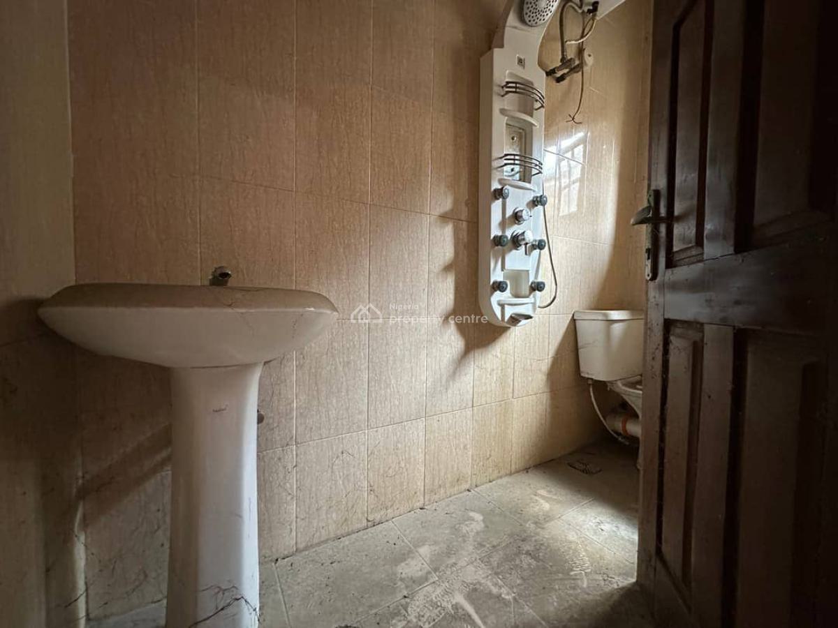 Spacious 3 Bedroom Flat Apartment, Badore, Ajah, Lagos, Flat / Apartment for Rent
