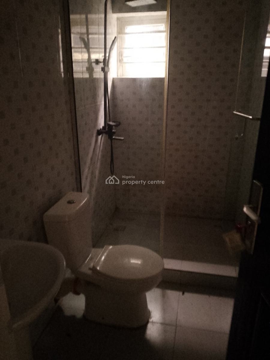 Very Spacious 3bedroom Flats, Ilaje Mobile Road, Ajah, Lagos, Flat / Apartment for Rent