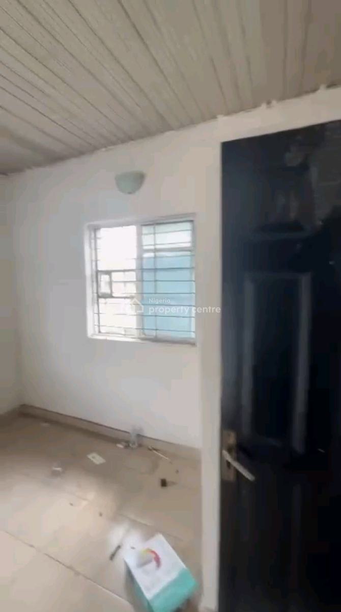 2 Bedroom Upstairs All Room En-suite with Guest Toilet, Soluyi, Gbagada, Lagos, Flat / Apartment for Rent