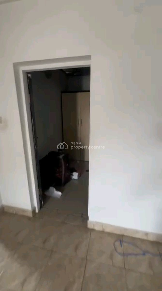 2 Bedroom Upstairs All Room En-suite with Guest Toilet, Soluyi, Gbagada, Lagos, Flat / Apartment for Rent