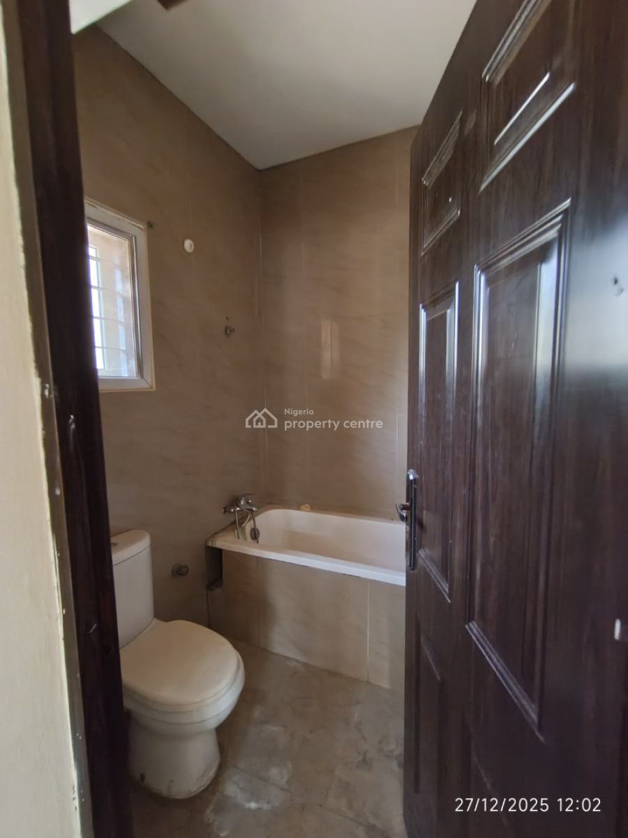 2bedroom Flat @utako, Very Nice Neighbourhood Tared Road, Utako, Abuja, Flat / Apartment for Rent