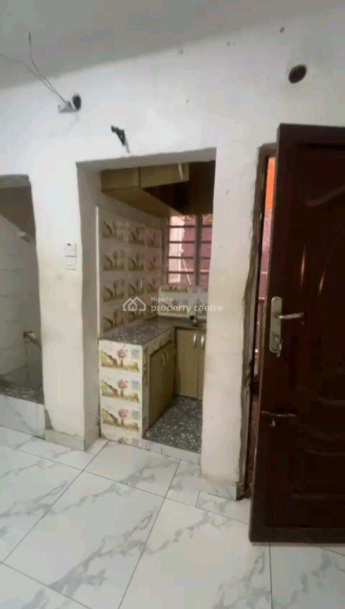 a Roomself Apartment, 4,ososa Street, Off Bariga Road, Bariga, Shomolu, Lagos, Self Contain (single Rooms) for Rent