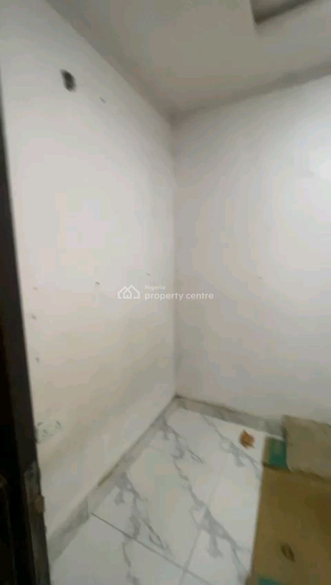 a Roomself Apartment, 4,ososa Street, Off Bariga Road, Bariga, Shomolu, Lagos, Self Contain (single Rooms) for Rent