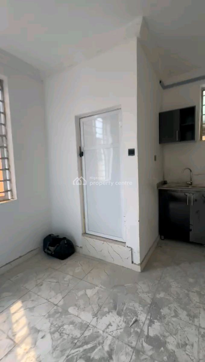 Newly Built N Nicely Finished  (self Compound) 3 Bedrooms  Up Flat, Soluyi, Gbagada, Lagos, Flat / Apartment for Rent