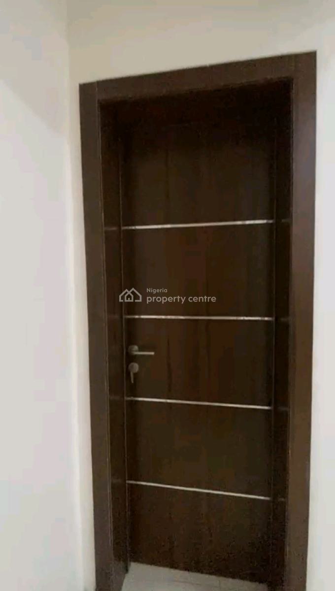 *to/lease*  Newly Built N Nicely Finished  (self Compound) 2 Bedrooms, Soluyi, Gbagada, Lagos, Flat / Apartment for Rent