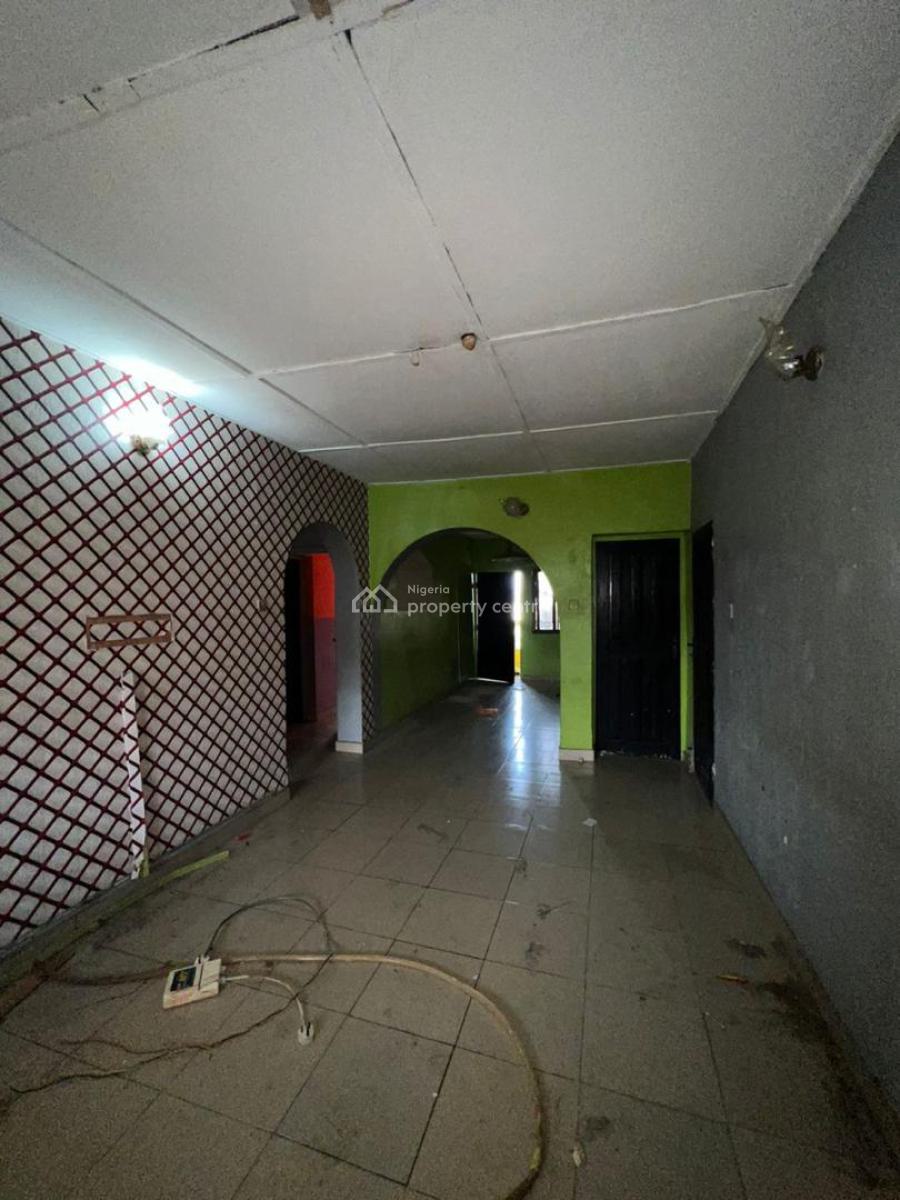 Spacious 2 Bedroom Flat in a Serene Environment, Agungi, Lekki, Lagos, Flat / Apartment for Rent