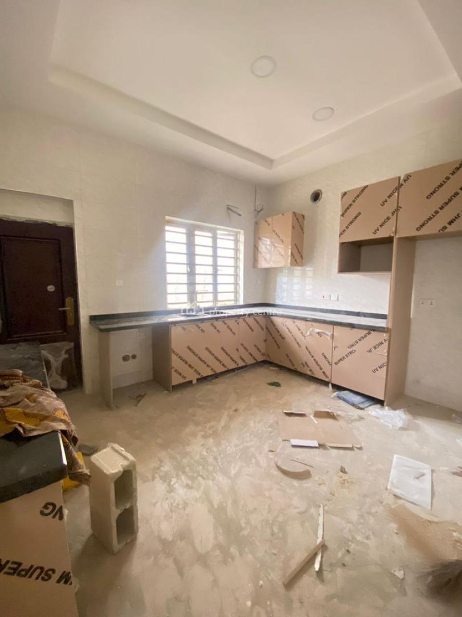 Newly Built 4 Bedroom Terrace Plus a Bq on 2 Floors, Lekki Phase 1, Lekki, Lagos, Terraced Duplex for Rent