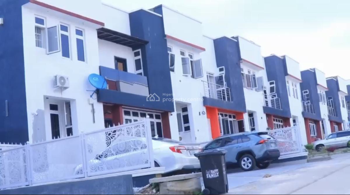 6 Bedrooms Semi Detached Duplex with a Room Bq in Gwarinpa, in an Estate, Gwarinpa, Abuja, Semi-detached Duplex for Rent