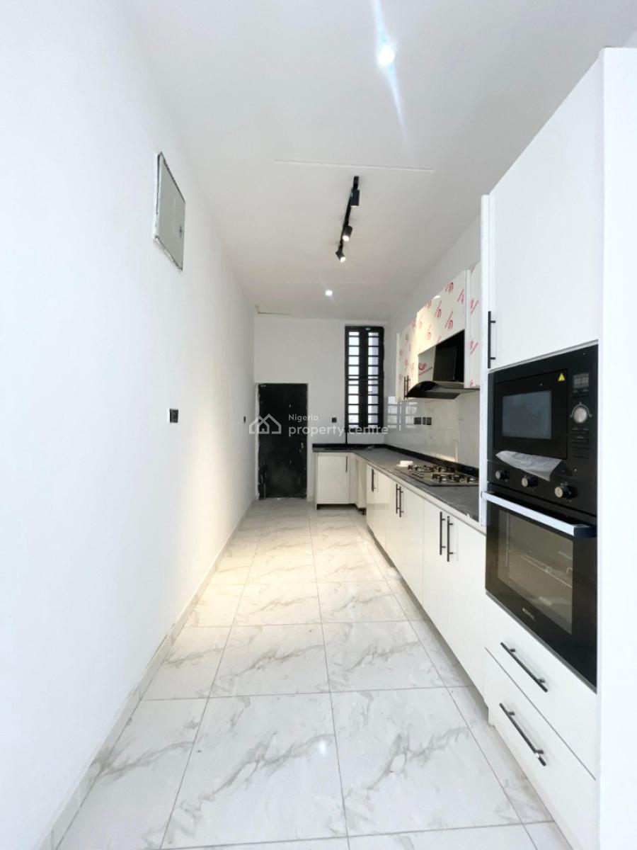 2 Bedroom Flat, Off Domino Pizza Ologolo Lagos, Ologolo, Lekki, Lagos, Flat / Apartment for Rent