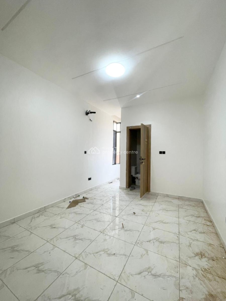 2 Bedroom Flat, Off Domino Pizza Ologolo Lagos, Ologolo, Lekki, Lagos, Flat / Apartment for Rent