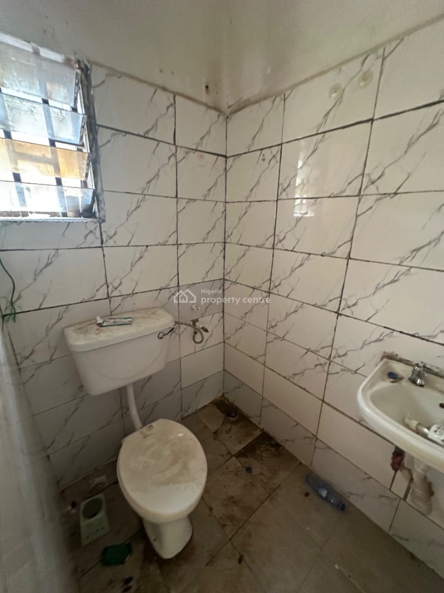 One Bedroom Apartment in a Good Environment, 5th Avenue, Gwarinpa, Abuja, Mini Flat (room and Parlour) for Rent