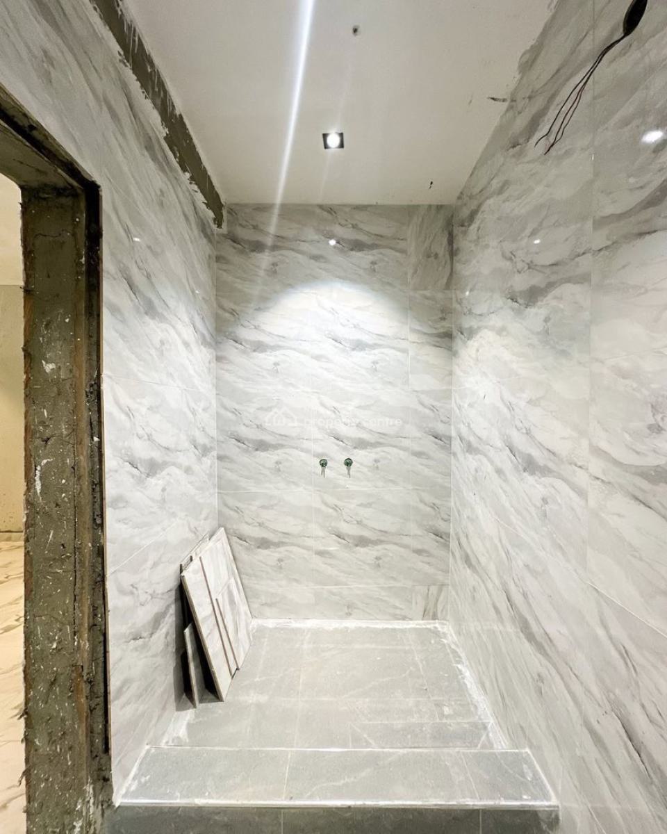 Lovely Built 3 Bedroom Apartment in a Prime Location, Yaba, Lagos, Flat / Apartment for Sale