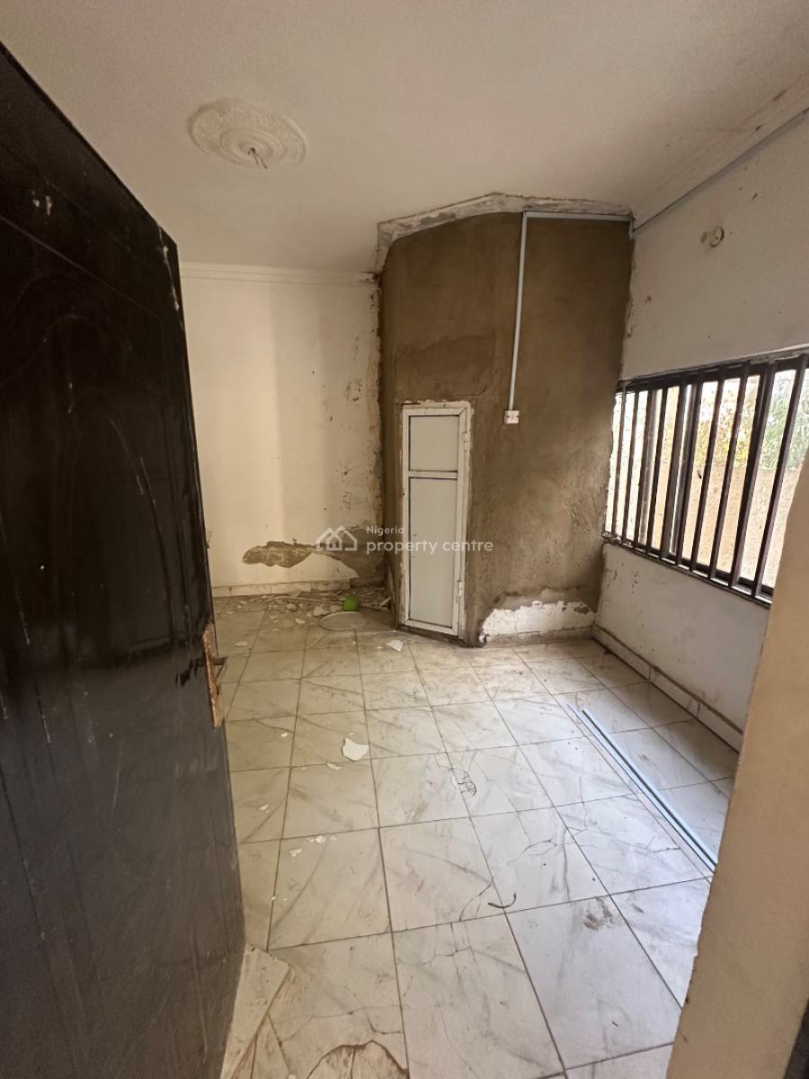 One Bedroom Apartment in a Serene Environment, 5th Avenue Gwarinpa, Gwarinpa, Abuja, Flat / Apartment for Rent