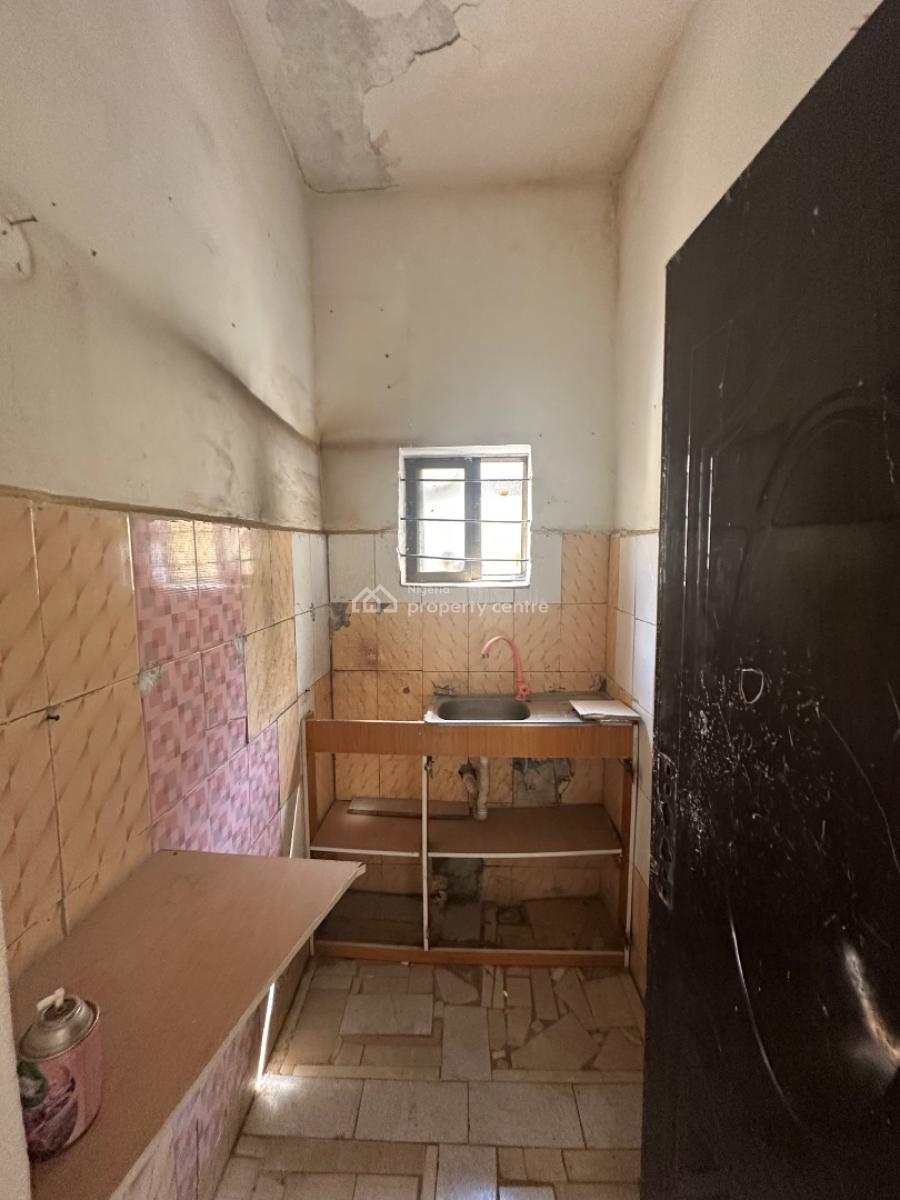 One Bedroom Apartment in a Serene Environment, 5th Avenue Gwarinpa, Gwarinpa, Abuja, Flat / Apartment for Rent