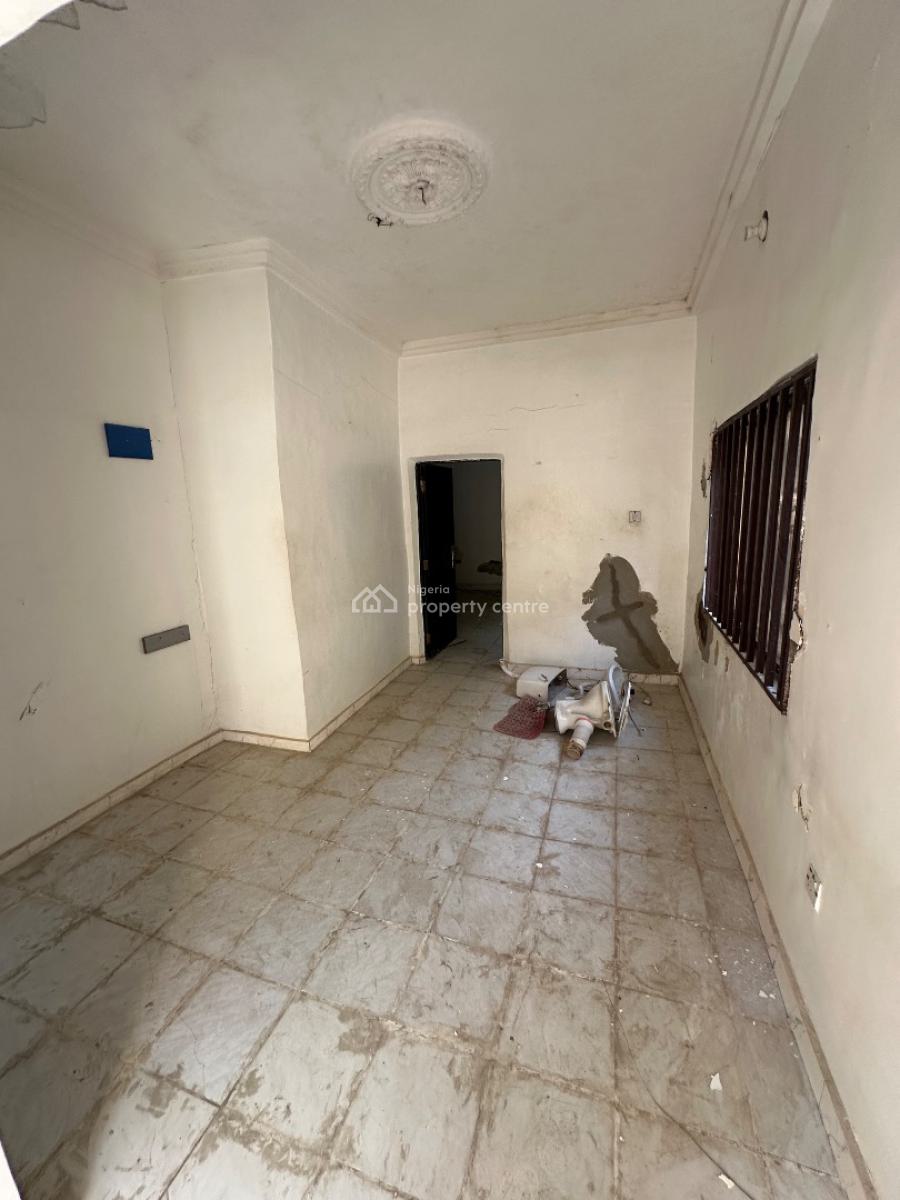 One Bedroom Apartment in a Serene Environment, 5th Avenue Gwarinpa, Gwarinpa, Abuja, Flat / Apartment for Rent