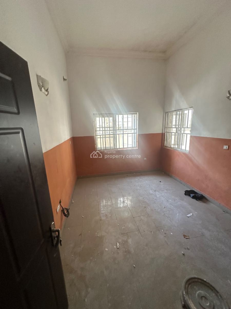 Self Contain Apartment ( Shared Kitchen), 6th Avenue After Charlie Boy, Gwarinpa, Abuja, Self Contain (single Rooms) for Rent