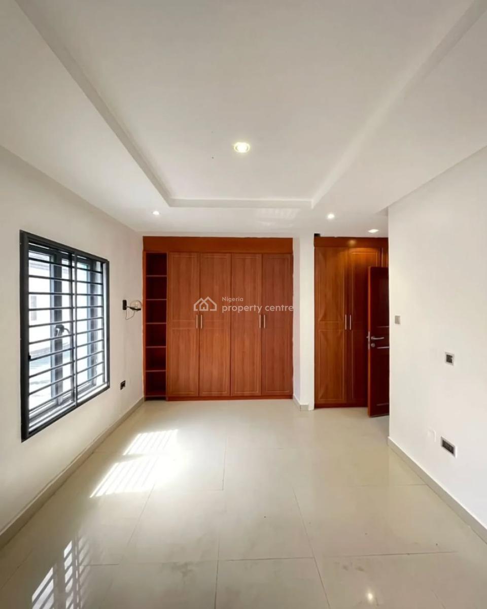 a Self Serviced 3 Bedroom Terrace with Bq Available, Estate Off Banana Island Road, Ikoyi, Lagos, Terraced Duplex for Rent