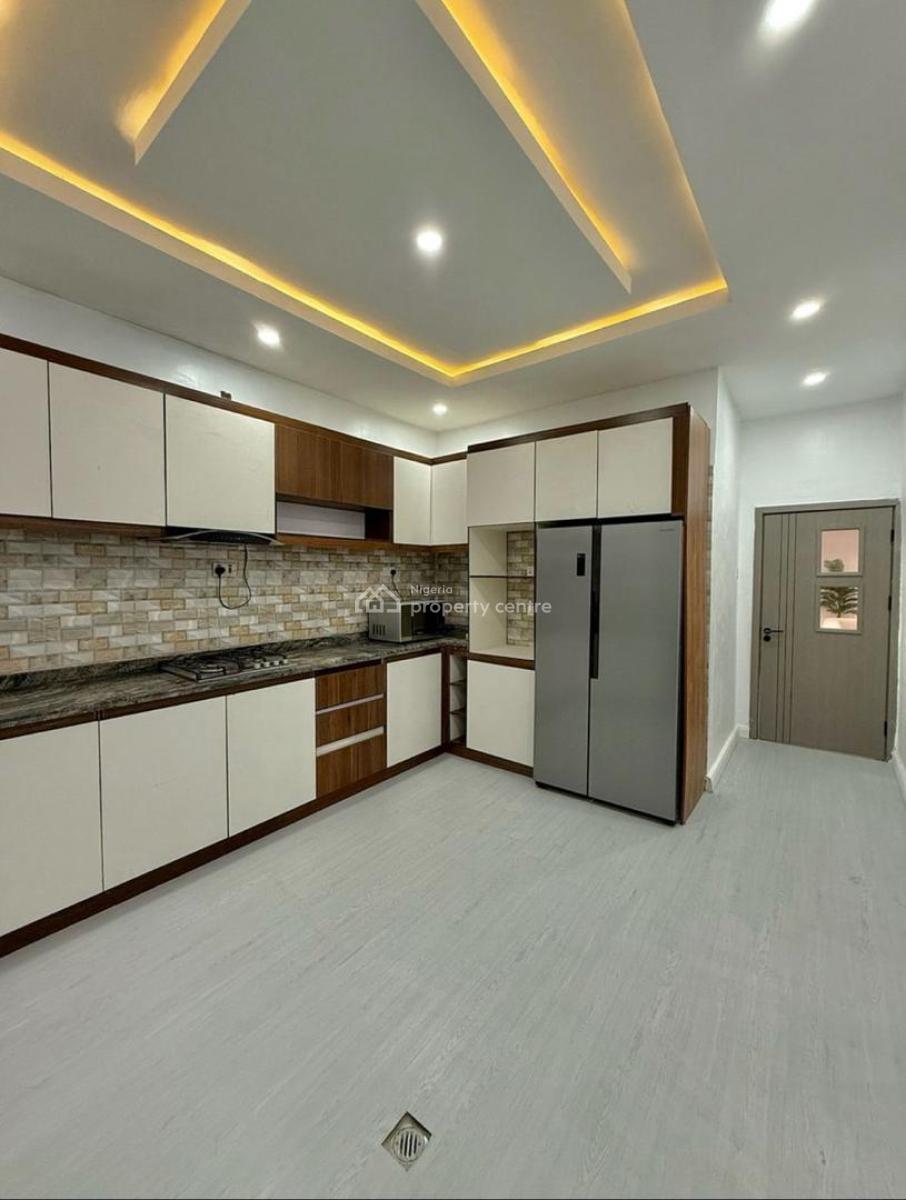 Four Bedroom Deluxe Apartment, Lekki, Lagos, Mini Flat (room and Parlour) Short Let