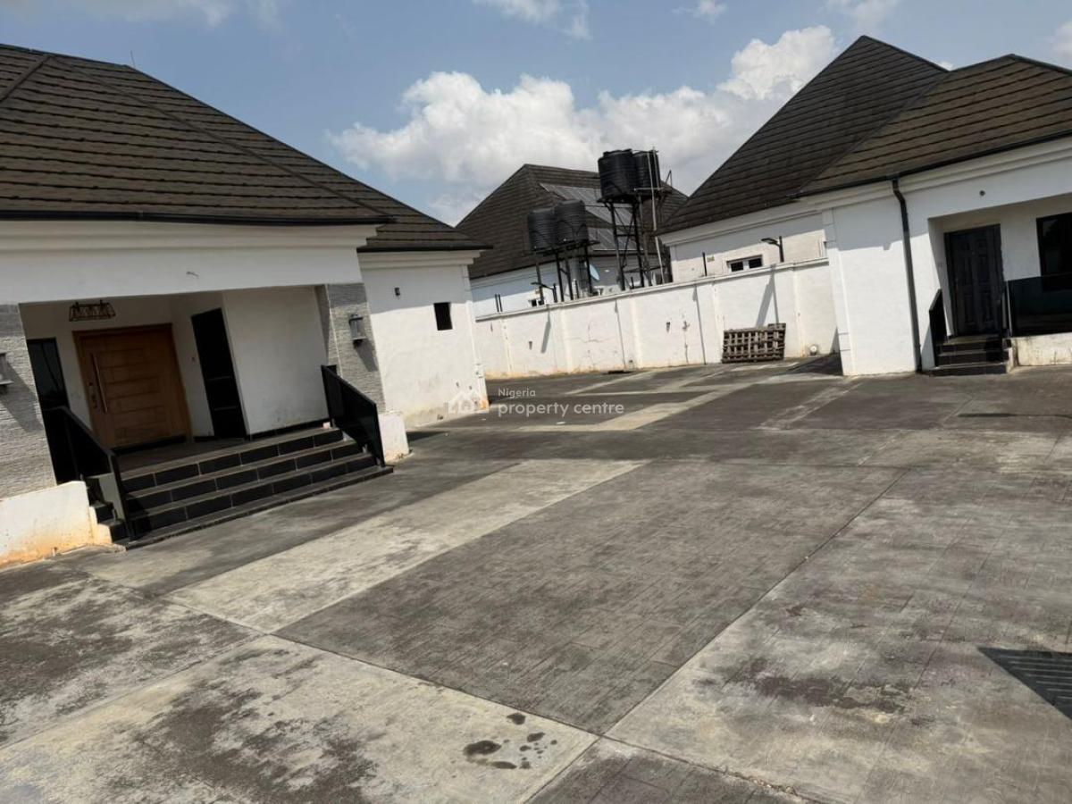 Standard 5bedroom, Irhirhi,off Airport Road, Benin, Oredo, Edo, Detached Bungalow for Sale