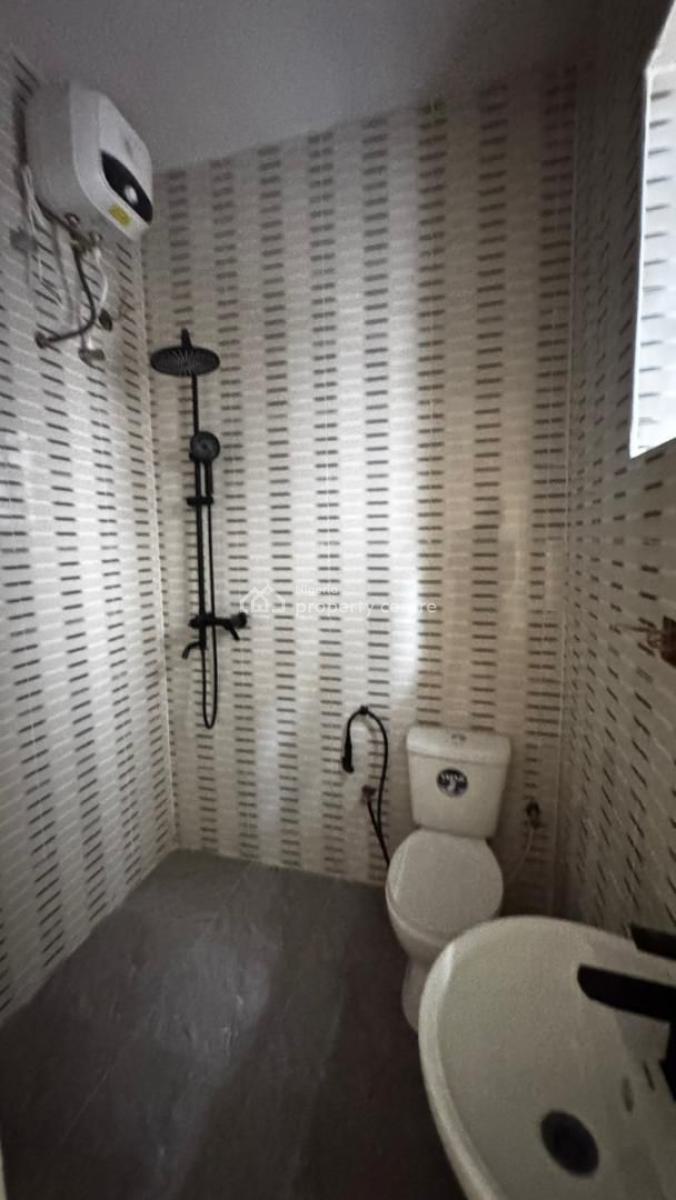 Ideal 2 Bedroom Apartment in a Serene Neighborhood with Easy Accessibi, Sawmill Gbagada, Gbagada, Lagos, Flat / Apartment for Sale