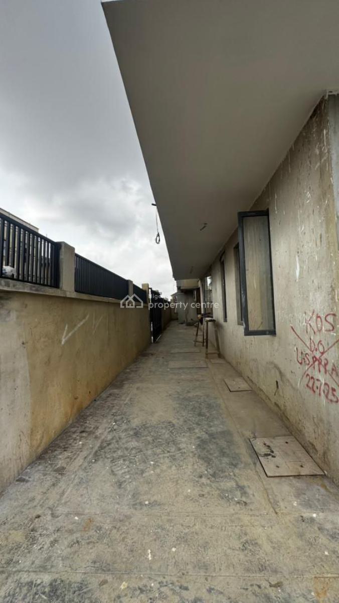 Ideal 2 Bedroom Apartment in a Serene Neighborhood with Easy Accessibi, Sawmill Gbagada, Gbagada, Lagos, Flat / Apartment for Sale