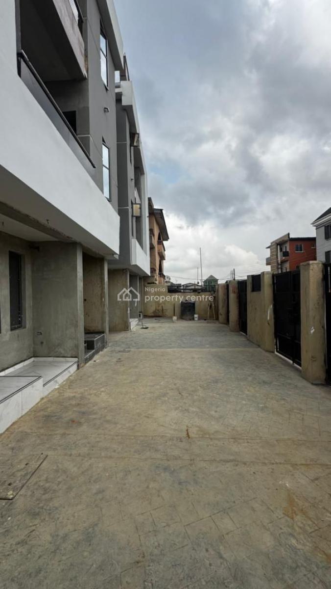 Ideal 2 Bedroom Apartment in a Serene Neighborhood with Easy Accessibi, Sawmill Gbagada, Gbagada, Lagos, Flat / Apartment for Sale