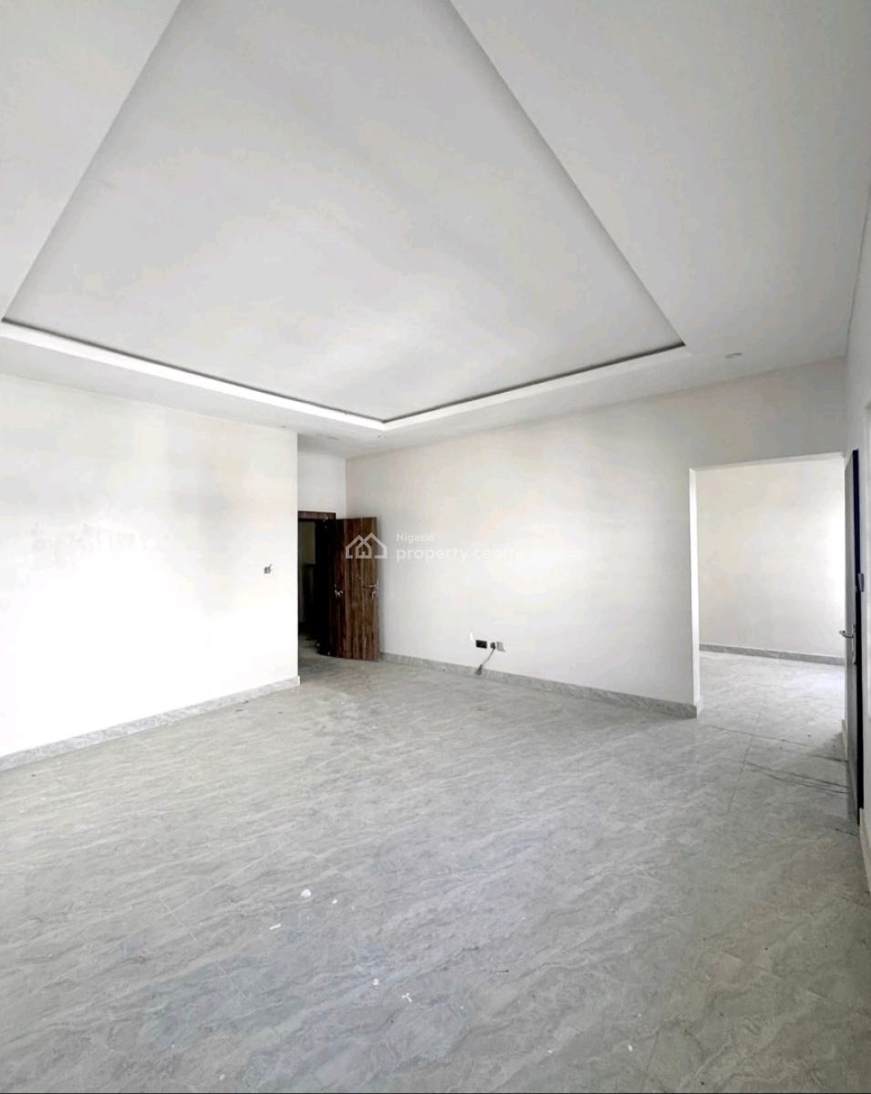 Spacious 5-bedroom Detached Duplex with Bq  Location: Lifec, Life Camp, Abuja, House for Sale