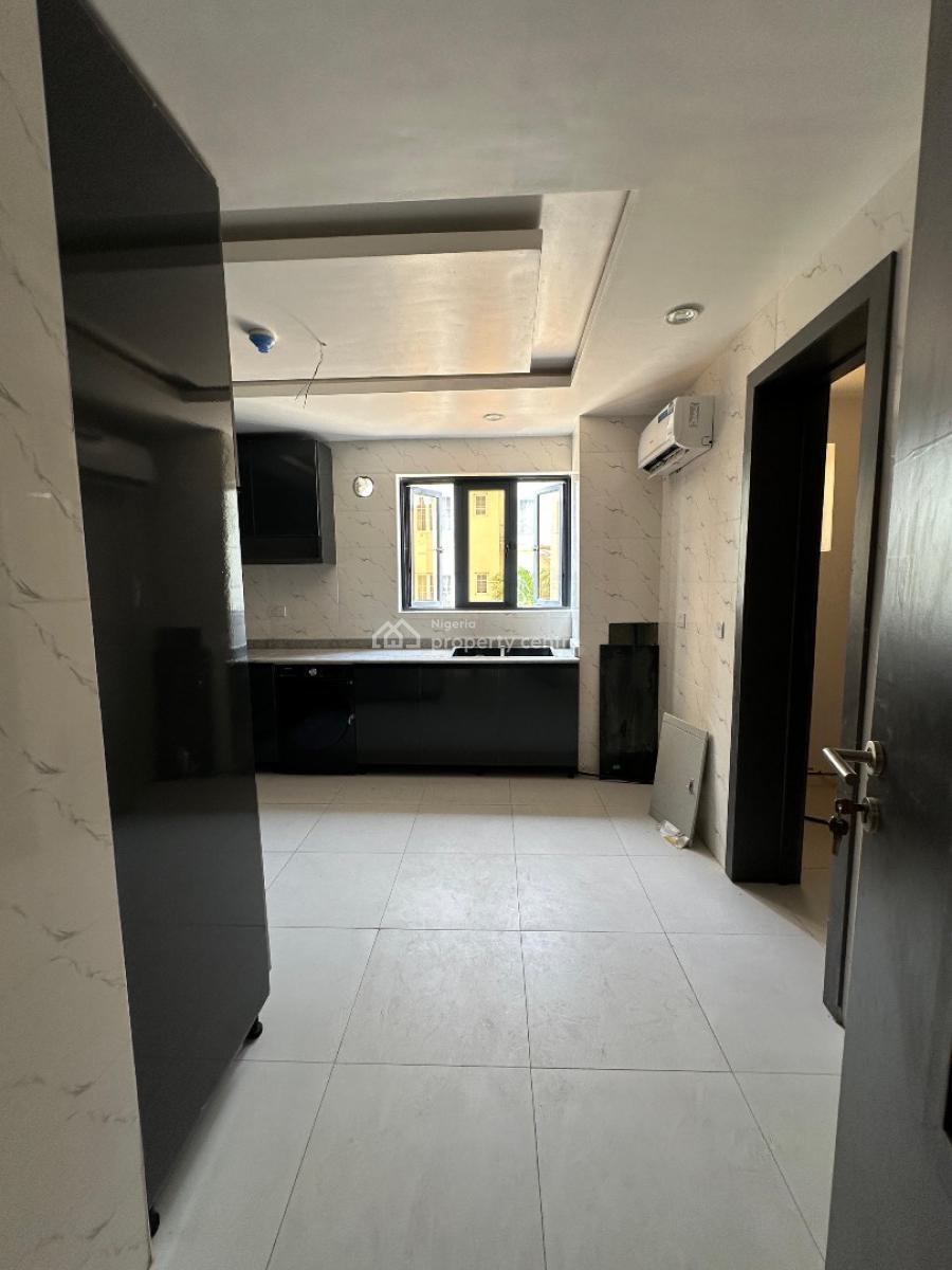 Luxury Spacious 2 Bedroom Apartment with Elevator, Lekki Phase 1, Lekki, Lagos, Flat / Apartment for Sale