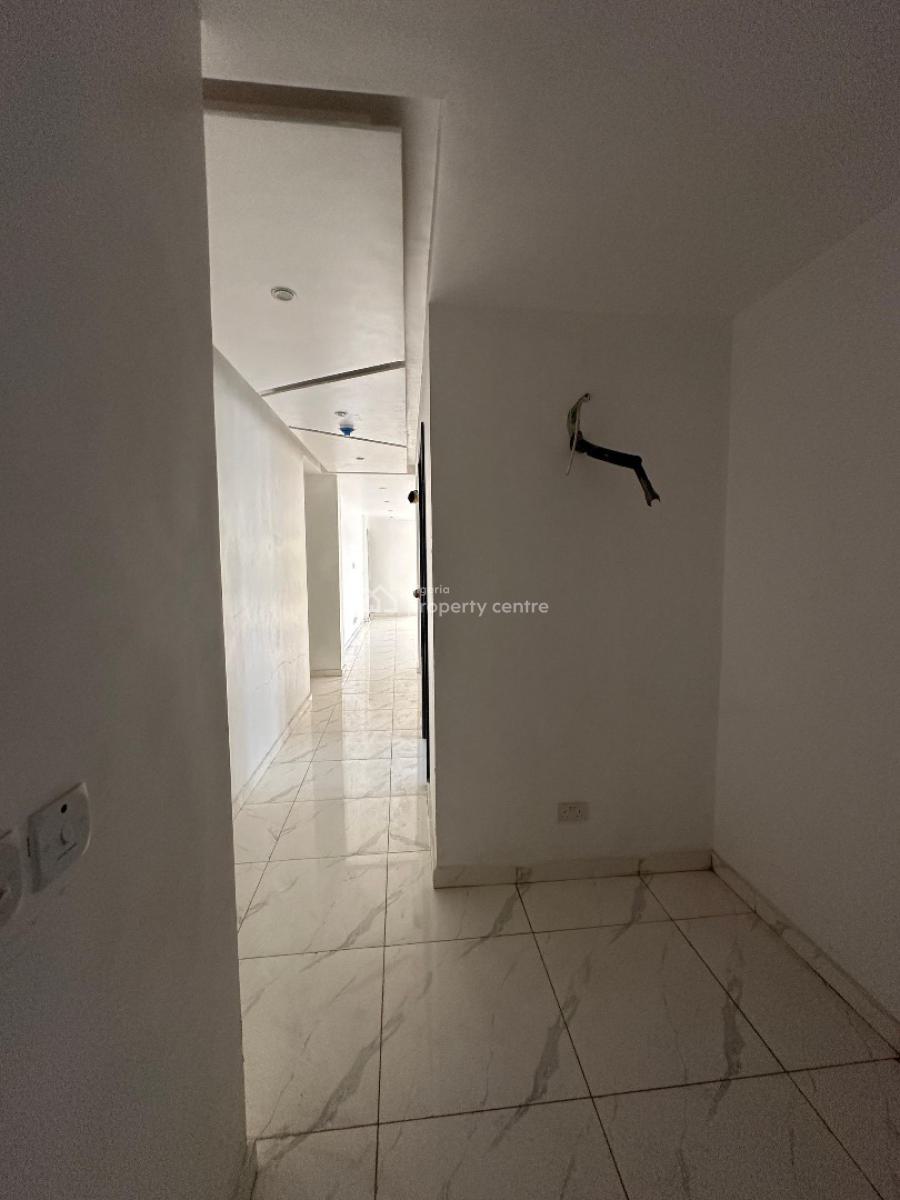 Luxury Spacious 2 Bedroom Apartment with Elevator, Lekki Phase 1, Lekki, Lagos, Flat / Apartment for Sale
