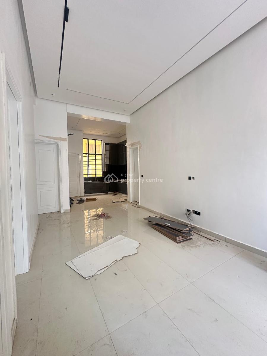 3 Bedroom Apartment with Bq, High Ceiling, Pool and Elevator, Lekki Phase 1, Lekki, Lagos, Flat / Apartment for Sale