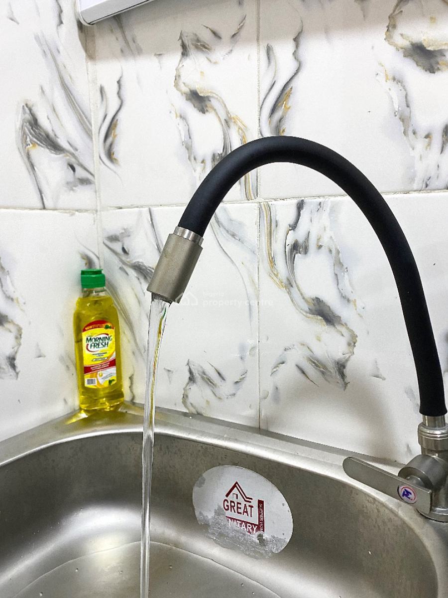 Stylish 1 Bedroom Apartment with Balcony, Yaba, Lagos, Flat / Apartment Short Let