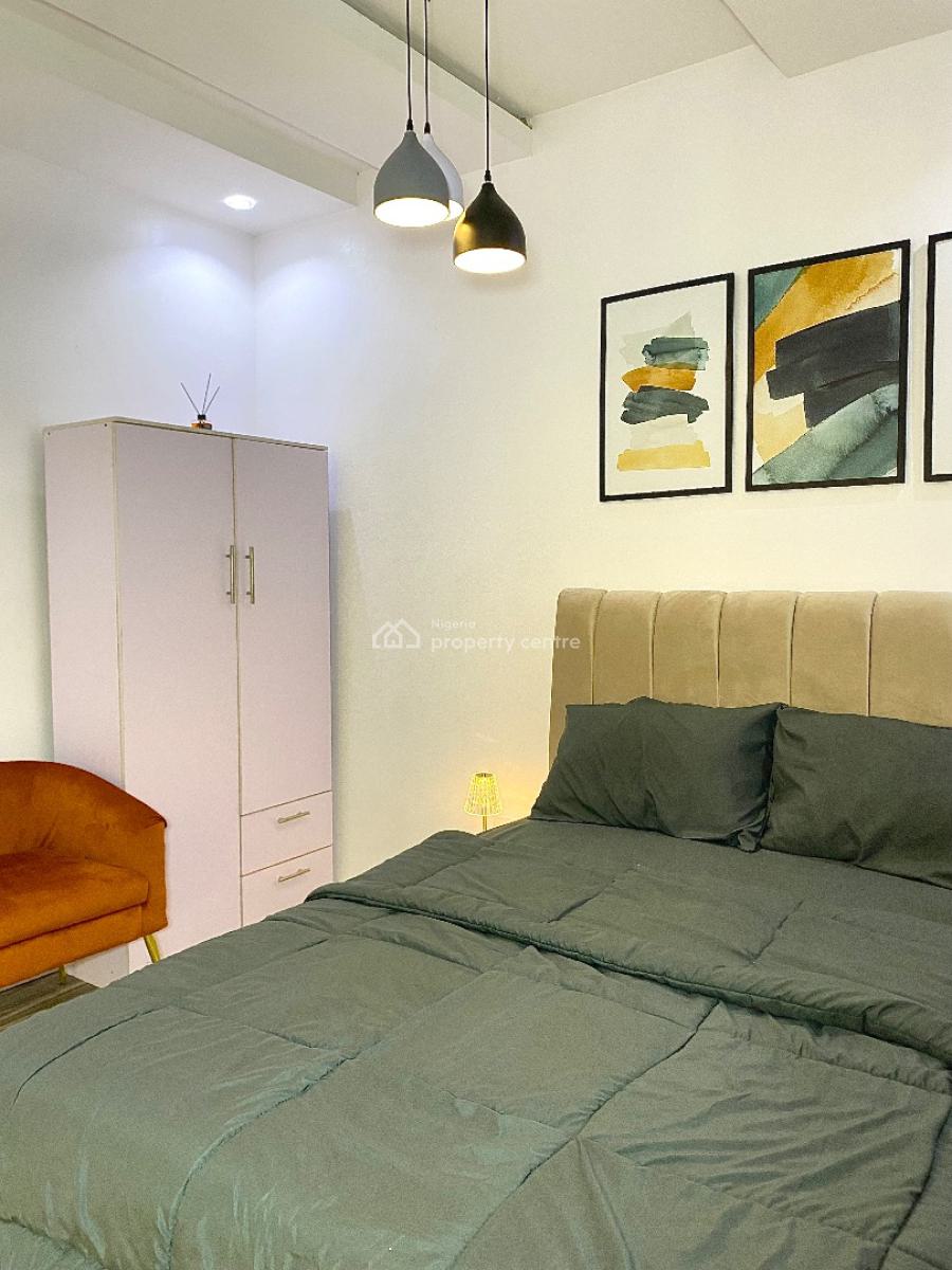 Stylish 1 Bedroom Apartment with Balcony, Yaba, Lagos, Flat / Apartment Short Let