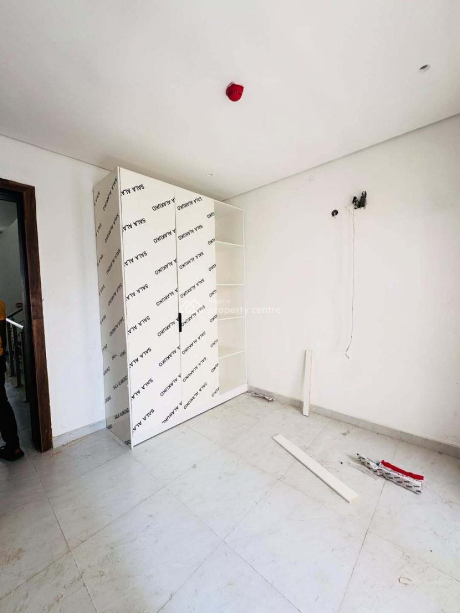 Luxury 5 Bedroom Semi-detached House with Bq, Twin Lake Estate, Lekki, Lagos, Semi-detached Duplex for Rent