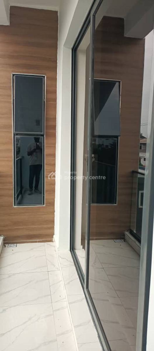 Luxury 3bedroom, Lekki Phase 1, Lekki, Lagos, Flat / Apartment for Sale