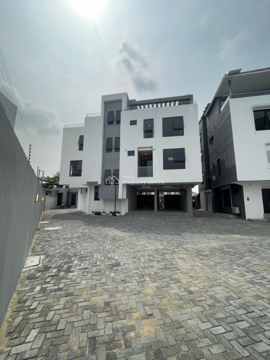 Amazing 4 Bedroom Penthouse with a Pool, Lekki Phase 1, Lekki, Lagos, Flat / Apartment for Sale