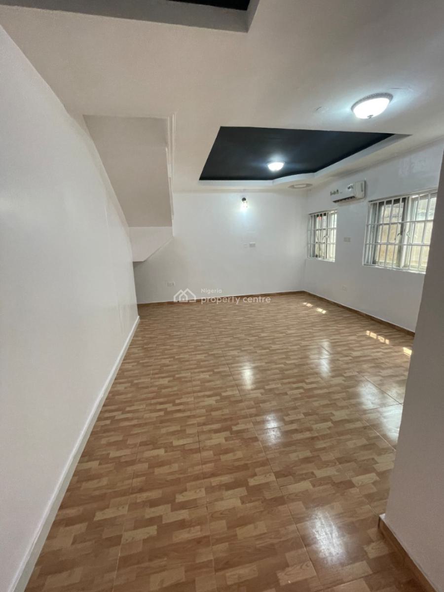 Spacious Studio Apartment Self Contain, Off New Road Alpha Beach Chevron Axis, Lekki, Lagos, Self Contain (single Rooms) for Rent
