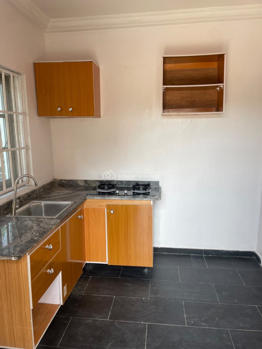 Spacious Studio Apartment Self Contain, Off New Road Alpha Beach Chevron Axis, Lekki, Lagos, Self Contain (single Rooms) for Rent
