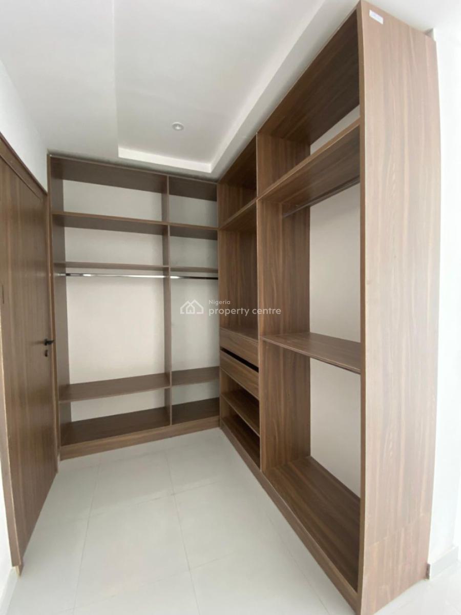 Well  Built 3 Bedroom Penthouse with Communal Pool in a Secure Estate, Ikate, Lekki, Lagos, House for Sale