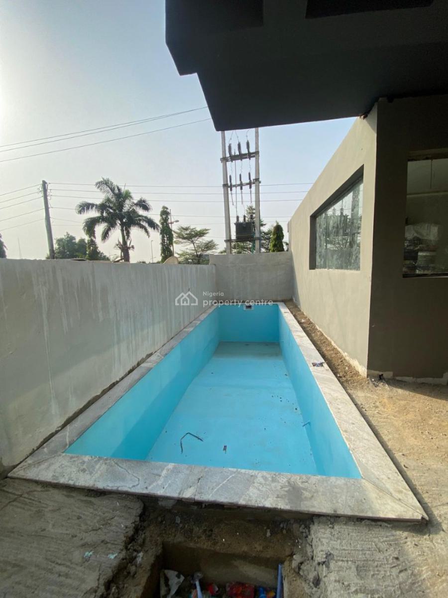 Well  Built 3 Bedroom Penthouse with Communal Pool in a Secure Estate, Ikate, Lekki, Lagos, House for Sale