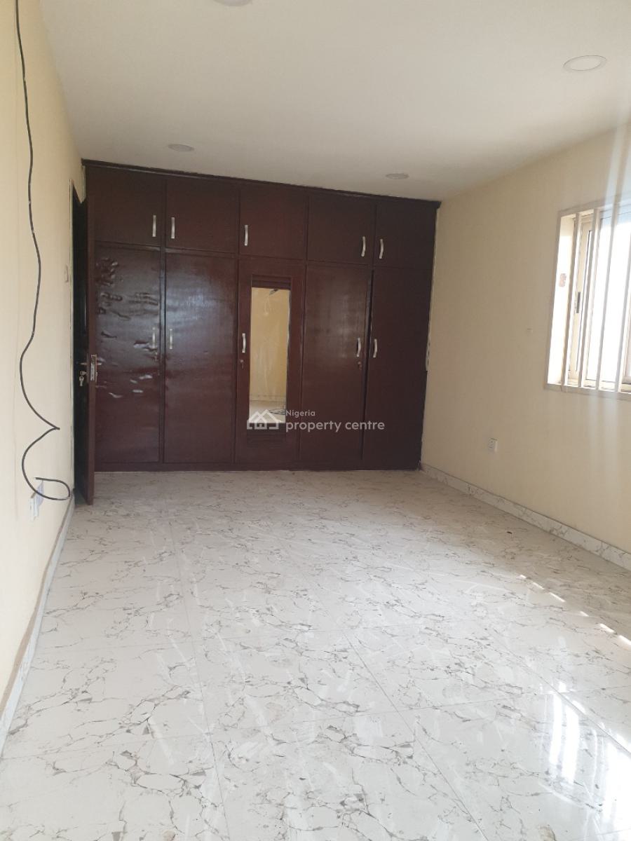 Spacious Shared Apartment in a Very Quiet and Secure Estate, Agungi/ in an Estate Just Beside Dominos Pizza Agungi, Lekki, Lagos, House for Rent